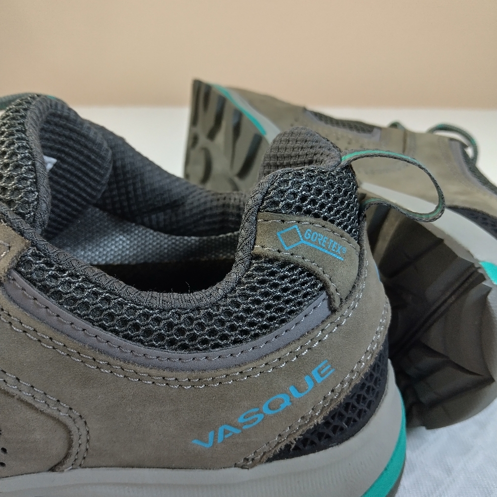 Vasquez Breeze III women's low GTX hiking shoe EUC  8 1/2M Grey Turquise Leather - Picture 6 of 10